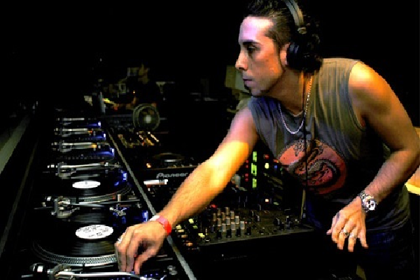 Cristian Varela Live Techno & Tech House DJ-Sets Compilation (2000 - 2020)