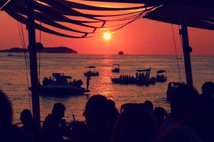 Cafe Del Mar in Ibiza Live Sunset Chillout DJ-Sets Compilation (2013 - 2022)