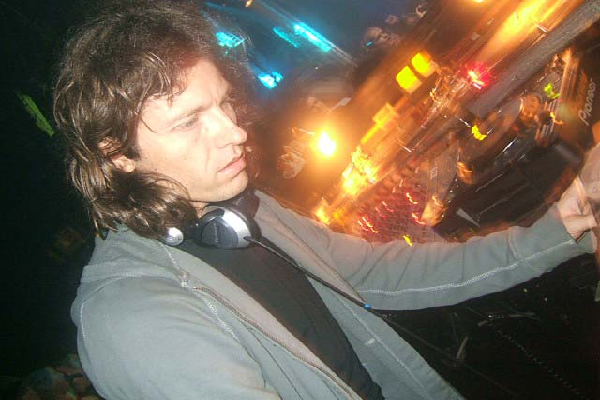 Hernan Cattaneo Live Tech House Audio & Video DJ-Sets SPECIAL COMPLATION (2001 - 2023)