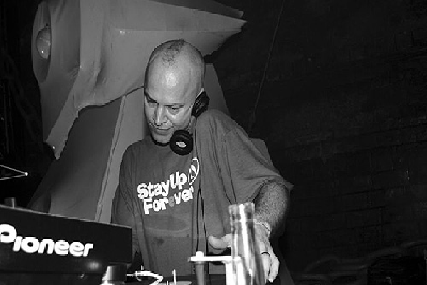 Chris Liberator Live Classic Techno DJ-Sets Compilation (1996 - 1999)