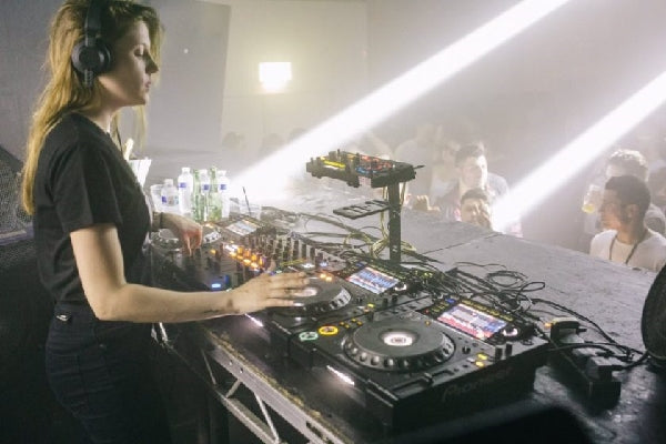 Charlotte De Witte Live Techno DJ-Sets Compilation (2017 - 2023)