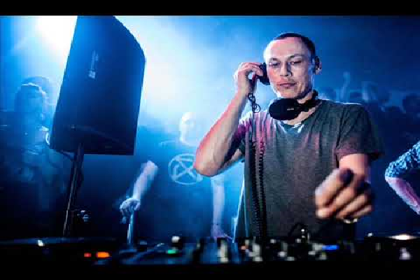 Luke Slater Live Techno DJ-Sets Compilation (2000 - 2014)